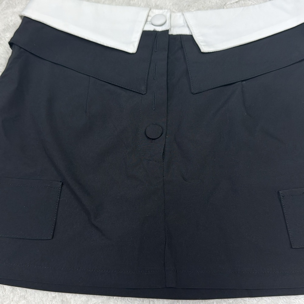 Boohoo Black Mini Skirt with White Waistband - Picture 7 of 9